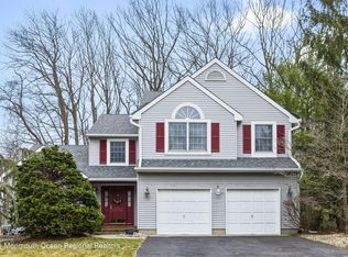 94 Reids Hill Rd, Aberdeen, NJ 07747