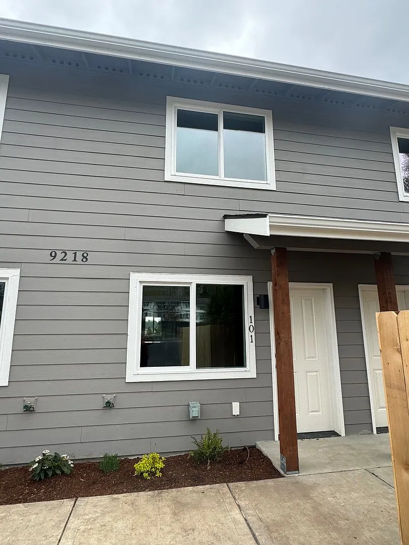 Conroy 5 Plex — Photo 2