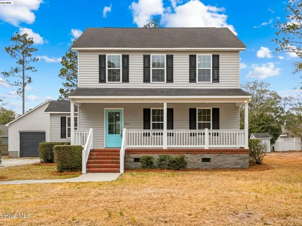 216 Foxcroft Road, Southport, NC 28461