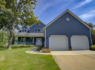 312 Stoneheath End, Cottage Grove, WI 53527