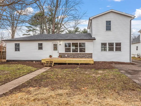 406 Park Ave, Wheeler, IN 46393