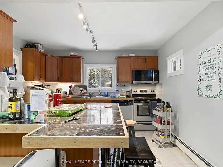 511 Victoria St — Photo 19