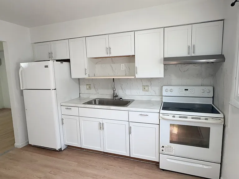 504 S 4th St — Photo 9