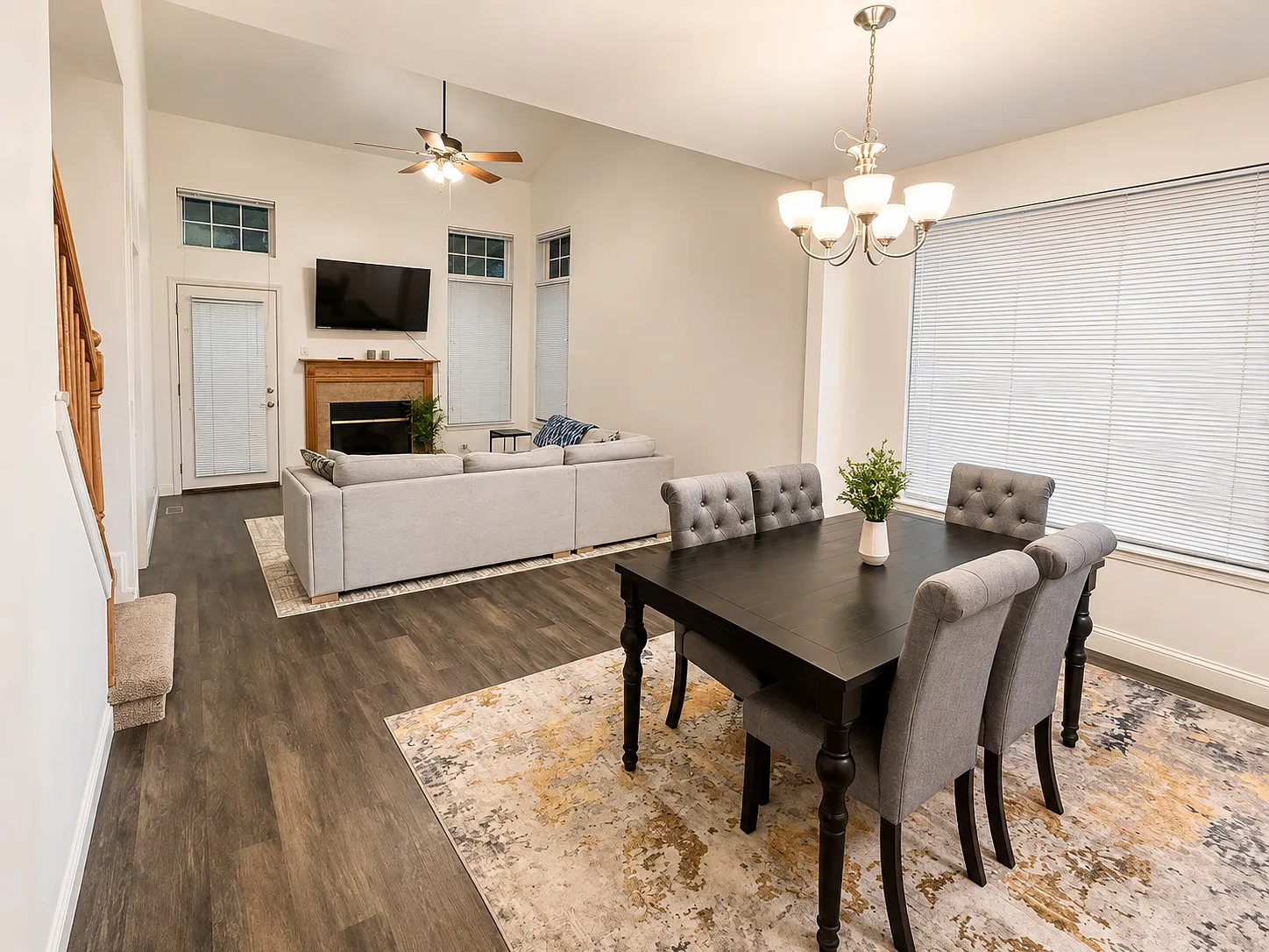 10S431 Carrington Cir, Burr Ridge — Photo 4