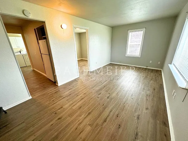 456 SE Cherry St — Photo 5