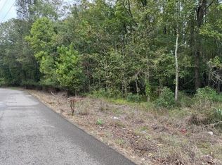 Oak St, Bolivar, TN 38008