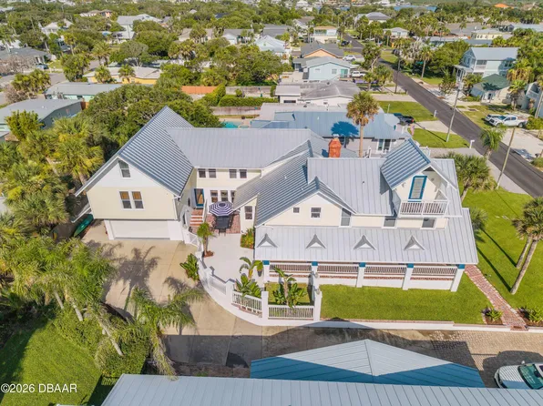 315 Due East St, New Smyrna Beach, FL 32169