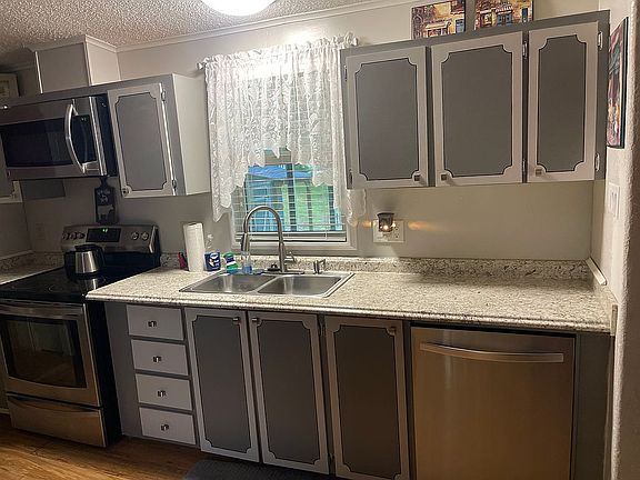 2nd image of 1001 Woodside Dr