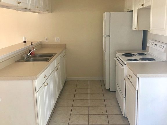 2nd image of 1000 Park St APT 13