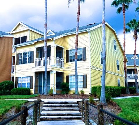 see 2nd story balcony from boardwalk