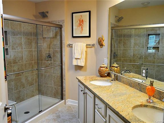 5th image of 196 Lone Oak Cir #10A