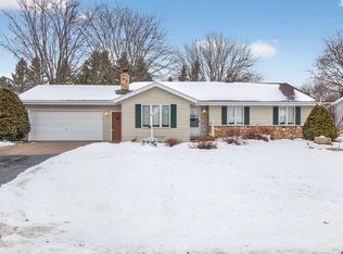 2516 W Sunnyview Cir, Appleton, WI 54914