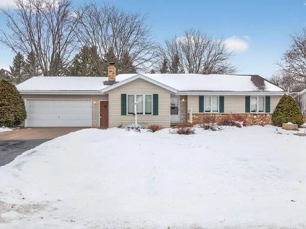 2516 W Sunnyview Cir, Appleton, WI 54914