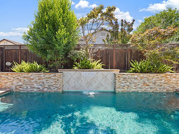 2nd image of 745 Arabesque Cir