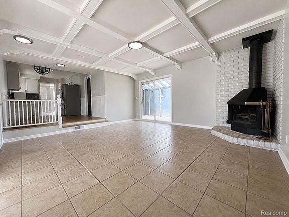5th image of 31214 Geraldine St