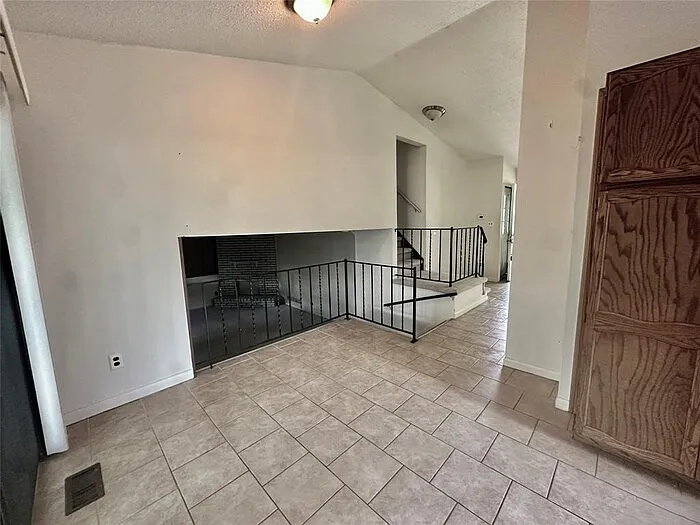 21669 Tulipwood Ave — Photo 7