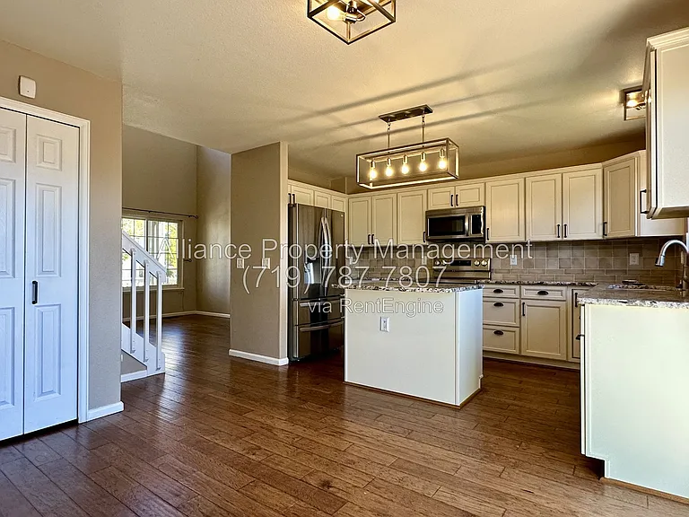 965 Piros Dr — Photo 11