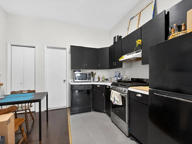 108 Adams St #7 — Photo 1