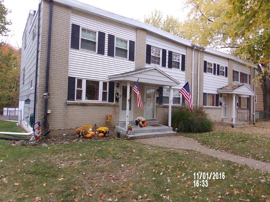 2nd image of 974 Wedgewood Dr