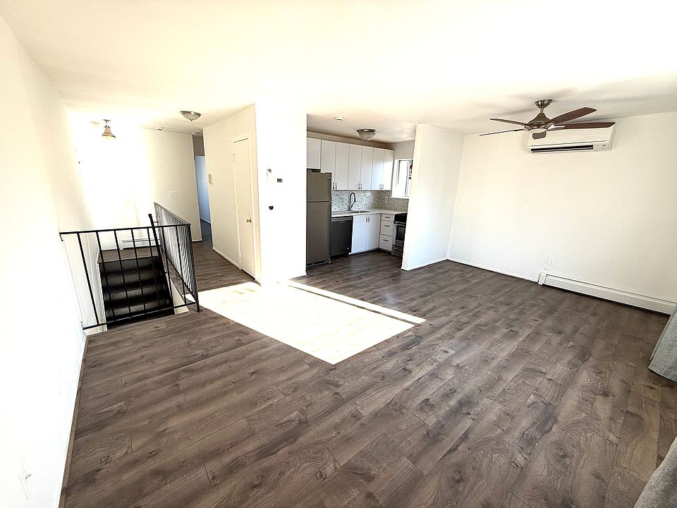 1st image of 100 Soundview Ave Floor 2