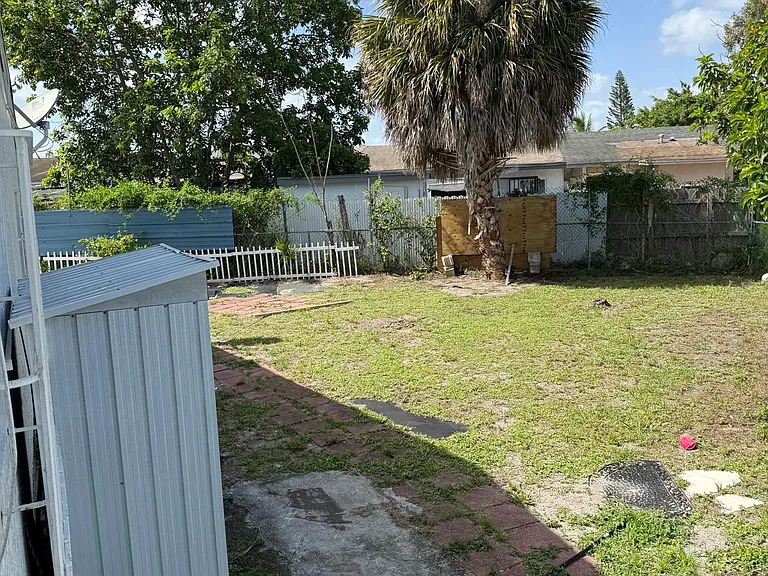 21364 NW 40th Circle Ct — Photo 9