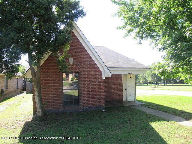 1st image of 3425 Edenshire Ln