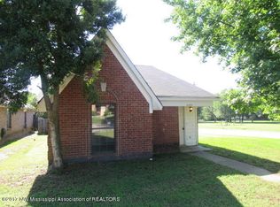 3425 Edenshire Ln, Horn Lake, MS 38637