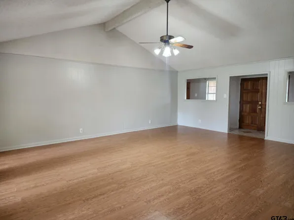 1308 Fairhaven St, Longview, TX 75605