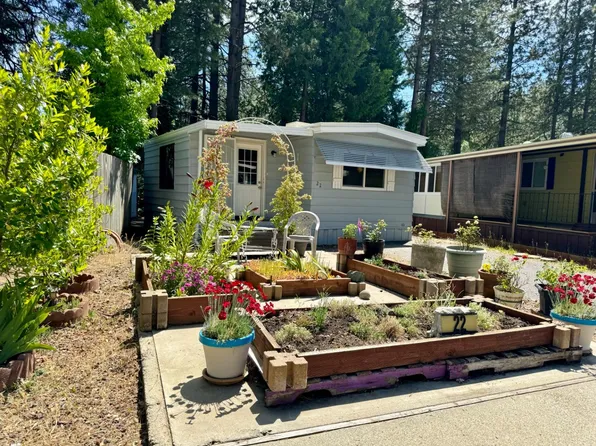 22 Candy Ln, Grass Valley, CA 95945