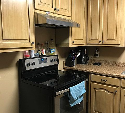 4th image of 521 E 43rd St