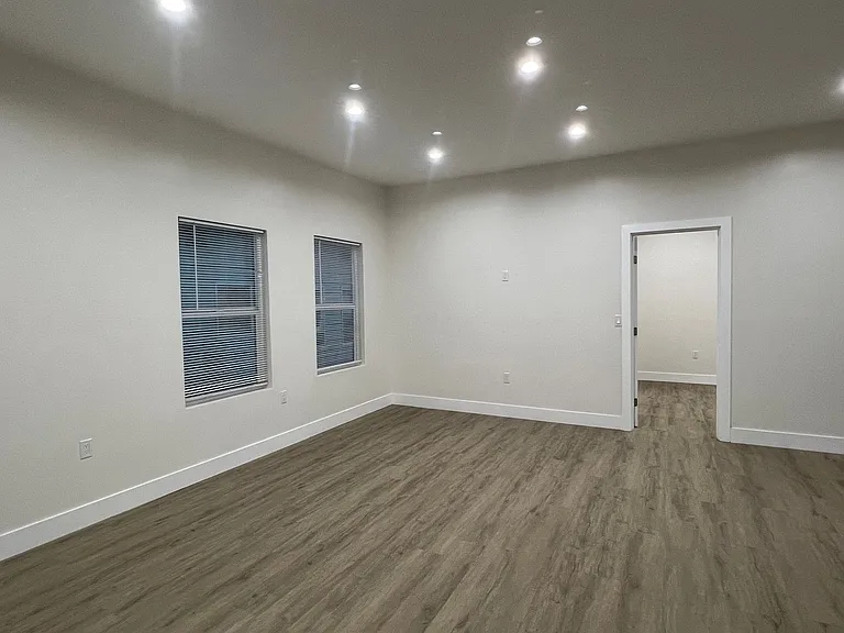 1823 P Street — Photo 33