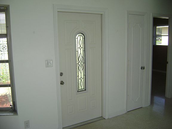 5th image of 2101 NE 60th St