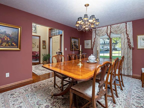 5th image of 207 Fairwood Pl