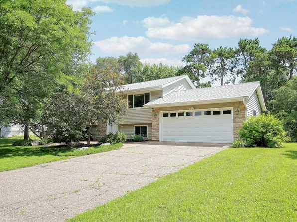9247 Hallmark Ave S, Cottage Grove, MN 55016