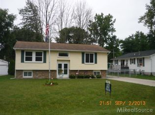 4239 Violet Ave, Saint Clair, MI 48079