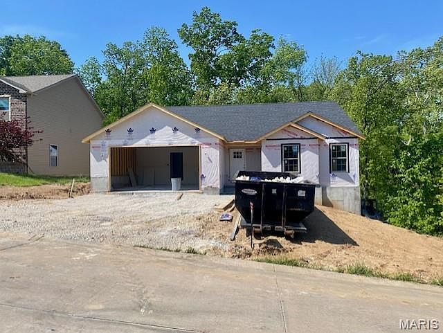 1st image of 321 Watermill Dr