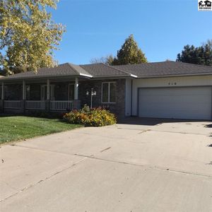 710 Illinois Ave, Pratt, KS, 67124