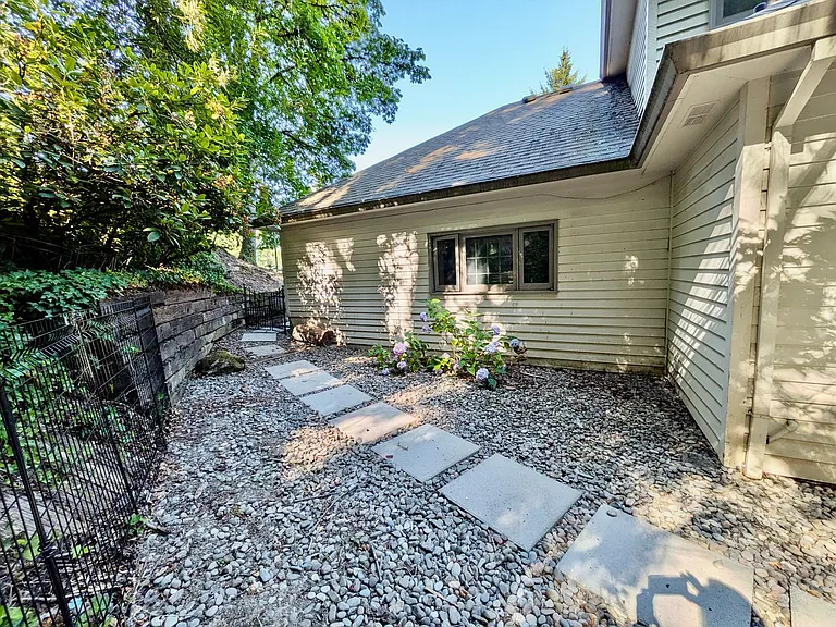 18132 Westview Dr — Photo 50