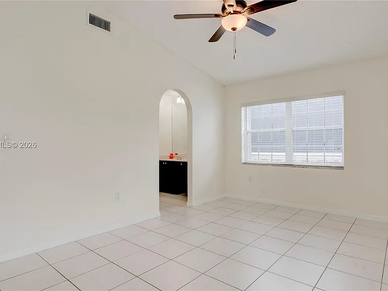 6410 SW 112th Pl — Photo 17
