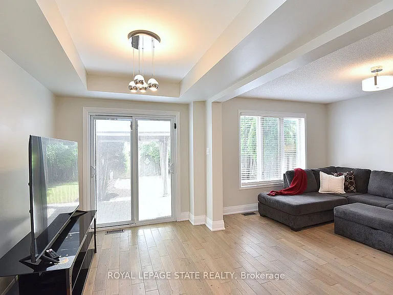 519 Southridge Dr — Photo 11