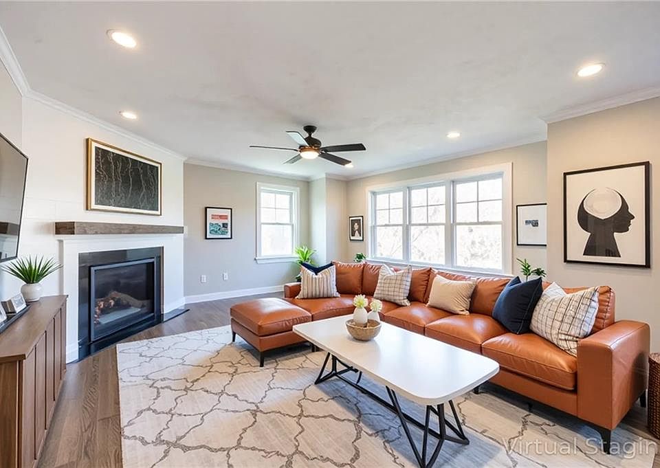 1st image of 56 Baltic St #56