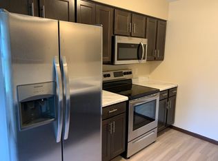 3023 Elaine Dr NW, Cedar Rapids, IA 52405