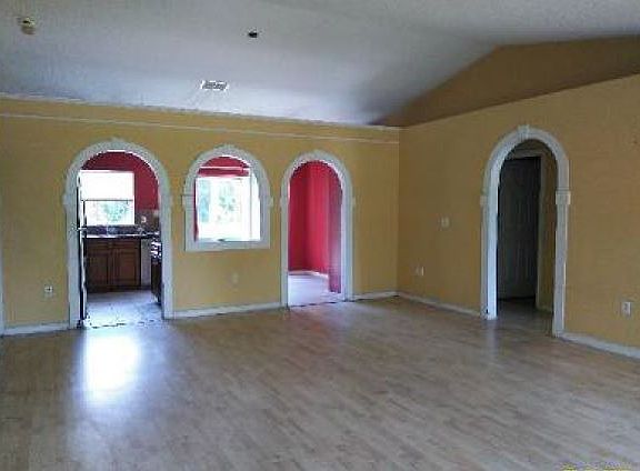 4th image of 140 Halloran St SE