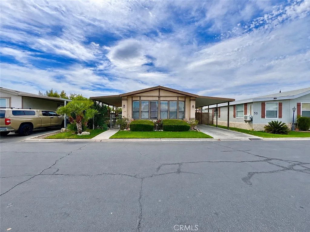 3 bed, 1344 sqft, $2,295 — Photo 1