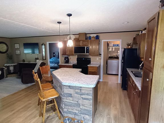 5th image of 322 Cedar Haven Dr