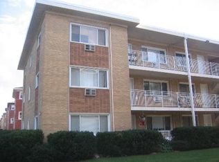 4544 River Rd APT A2, Schiller Park, IL 60176
