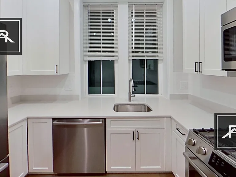 49 Englewood Ave #3 — Photo 1