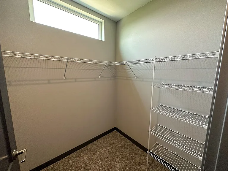 3405 Aurora — Photo 19