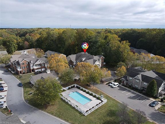 4th image of 204 Lakeview Cv