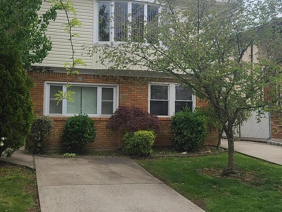 2nd image of 32 E Scranton Ave